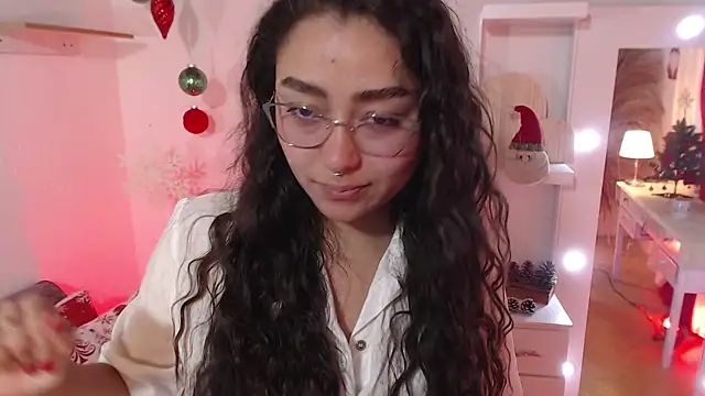 Snapshot of _Kim__M chatting on 16, 12, 2025 Kim M online show from 16, 12, 2025