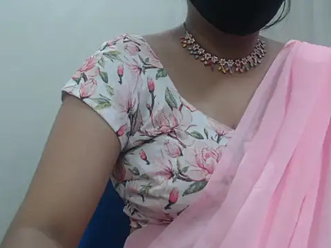 Snapshot of Lovely_Siri_23 chatting on 2, 5, 2026 Lovely Siri 23 online show from 2, 5, 2026