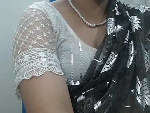 Snapshot of Lovely_Siri_23 chatting on 30, 6, 2026 Lovely Siri 23 online show from 30, 6, 2026