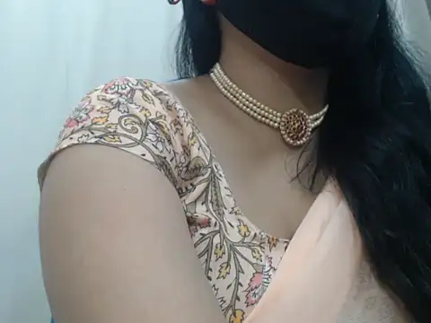 Snapshot of Lovely_Siri_23 chatting on 28, 7, 2026 Lovely Siri 23 online show from 28, 7, 2026