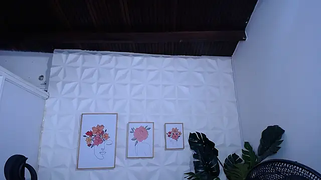 Snapshot of Valentinaa_mature chatting on 19, 2, 2026 Valentinaa mature online show from 19, 2, 2026