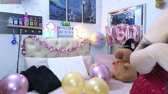 Snapshot of AnnaRedgrave chatting on 26, 11, 2025 AnnaRedgrave online show from 26, 11, 2025