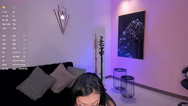 LizzHamilton   online show from 21, 2, 2026