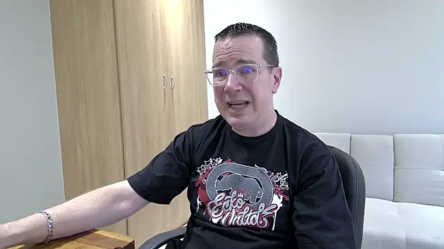 BrettJ81 online show from 28, 10, 2025