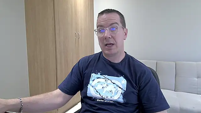 BrettJ81 online show from 1, 2, 2026