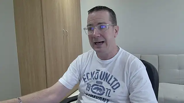 BrettJ81 online show from 8, 3, 2026