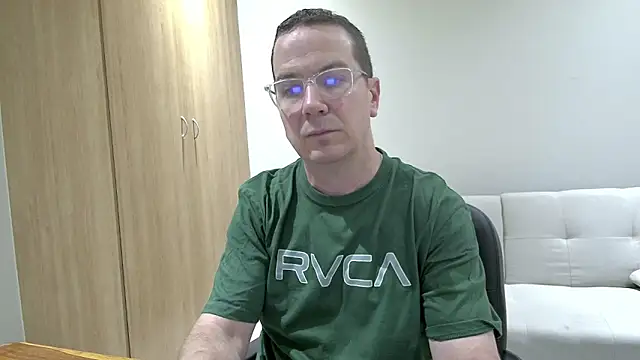 BrettJ81 online show from 7, 4, 2026