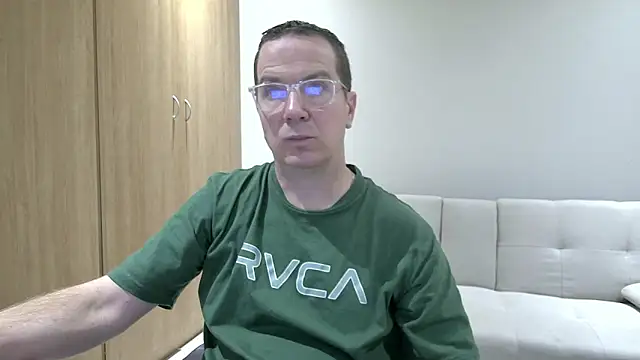 BrettJ81 online show from 18, 4, 2026