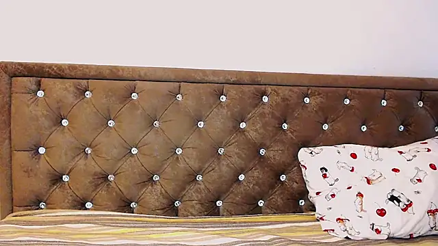 Snapshot of Sara4uu chatting on 2, 11, 2025 Sara4uu online show from 2, 11, 2025