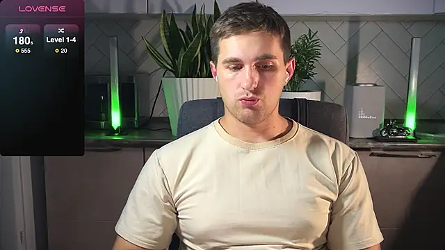 Snapshot of Sweeet__boy chatting on 23, 1, 2025 Sweeet boy online show from 23, 1, 2025