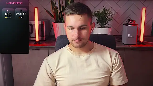 Snapshot of Sweeet__boy chatting on 30, 1, 2025 Sweeet boy online show from 30, 1, 2025