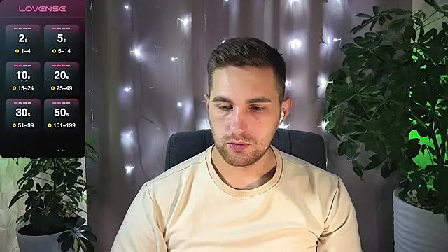 Snapshot of Sweeet__boy chatting on 3, 2, 2025 Sweeet boy online show from 3, 2, 2025