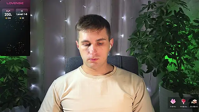 Snapshot of Sweeet__boy chatting on 7, 2, 2025 Sweeet boy online show from 7, 2, 2025