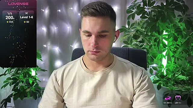 Snapshot of Sweeet__boy chatting on 9, 2, 2025 Sweeet boy online show from 9, 2, 2025