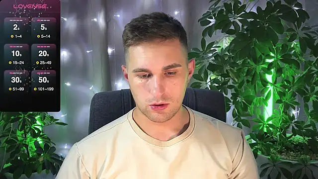 Snapshot of Sweeet__boy chatting on 10, 2, 2025 Sweeet boy online show from 10, 2, 2025