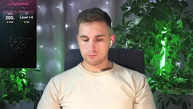 Snapshot of Sweeet__boy chatting on 10, 2, 2025 Sweeet boy online show from 10, 2, 2025