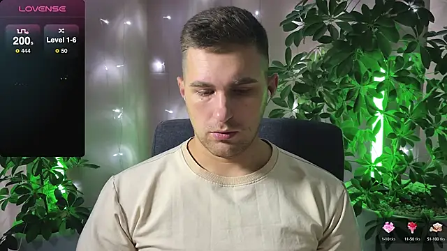 Snapshot of Sweeet__boy chatting on 11, 2, 2025 Sweeet boy online show from 11, 2, 2025