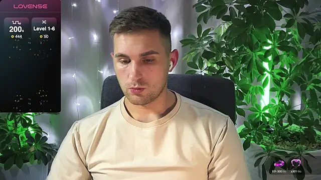 Snapshot of Sweeet__boy chatting on 11, 2, 2025 Sweeet boy online show from 11, 2, 2025