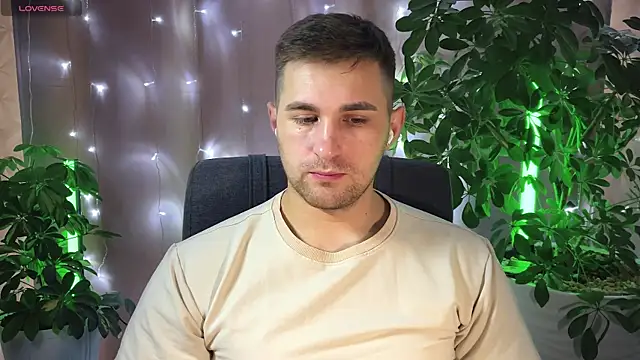 Snapshot of Sweeet__boy chatting on 13, 2, 2025 Sweeet boy online show from 13, 2, 2025