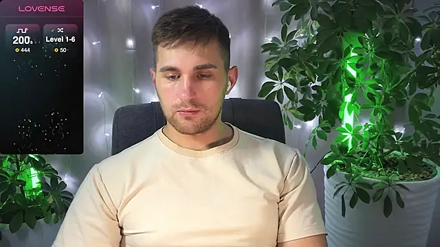 Snapshot of Sweeet__boy chatting on 15, 2, 2025 Sweeet boy online show from 15, 2, 2025