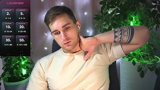 Snapshot of Sweeet__boy chatting on 25, 2, 2025 Sweeet boy online show from 25, 2, 2025