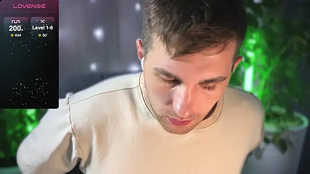 Snapshot of Sweeet__boy chatting on 25, 2, 2025 Sweeet boy online show from 25, 2, 2025