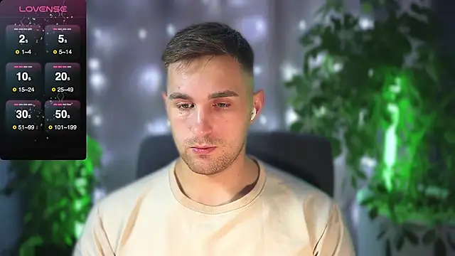 Snapshot of Sweeet__boy chatting on 26, 2, 2025 Sweeet boy online show from 26, 2, 2025