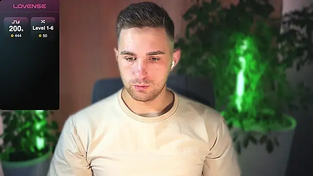 Snapshot of Sweeet__boy chatting on 28, 2, 2025 Sweeet boy online show from 28, 2, 2025