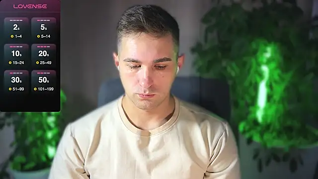 Snapshot of Sweeet__boy chatting on 2, 3, 2025 Sweeet boy online show from 2, 3, 2025