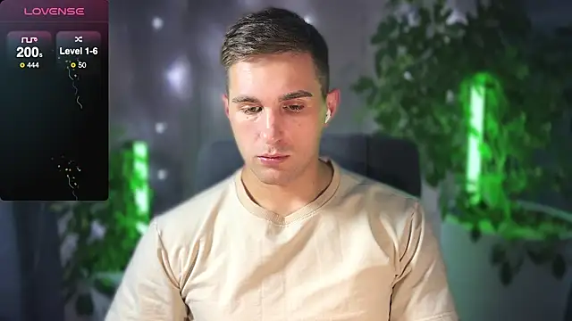 Snapshot of Sweeet__boy chatting on 6, 3, 2025 Sweeet boy online show from 6, 3, 2025