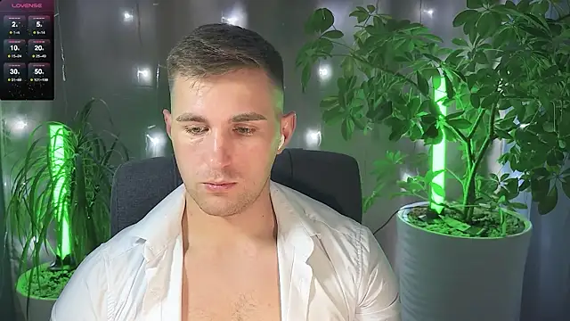 Snapshot of Sweeet__boy chatting on 15, 3, 2025 Sweeet boy online show from 15, 3, 2025