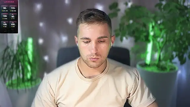 Snapshot of Sweeet__boy chatting on 18, 3, 2025 Sweeet boy online show from 18, 3, 2025