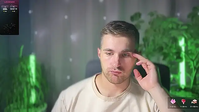 Snapshot of Sweeet__boy chatting on 20, 3, 2025 Sweeet boy online show from 20, 3, 2025