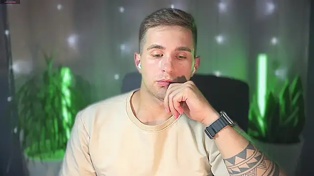 Snapshot of Sweeet__boy chatting on 22, 3, 2025 Sweeet boy online show from 22, 3, 2025