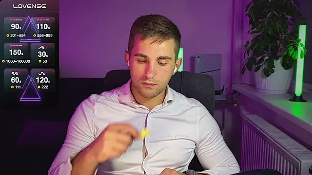 Snapshot of Sweeet__boy chatting on 19, 9, 2025 Sweeet boy online show from 19, 9, 2025