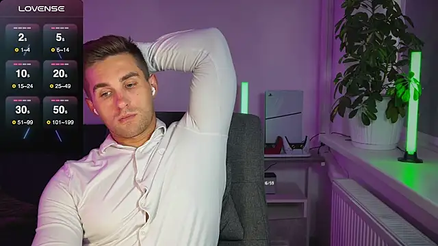 Snapshot of Sweeet__boy chatting on 23, 9, 2025 Sweeet boy online show from 23, 9, 2025