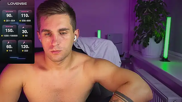 Snapshot of Sweeet__boy chatting on 25, 9, 2025 Sweeet boy online show from 25, 9, 2025