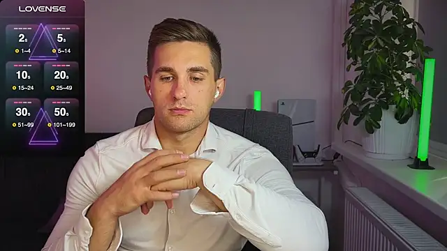 Snapshot of Sweeet__boy chatting on 25, 9, 2025 Sweeet boy online show from 25, 9, 2025