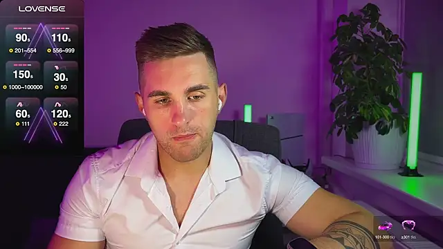 Snapshot of Sweeet__boy chatting on 30, 9, 2025 Sweeet boy online show from 30, 9, 2025