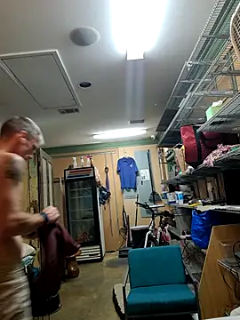 leahcimnikral online show from 6, 10, 2025