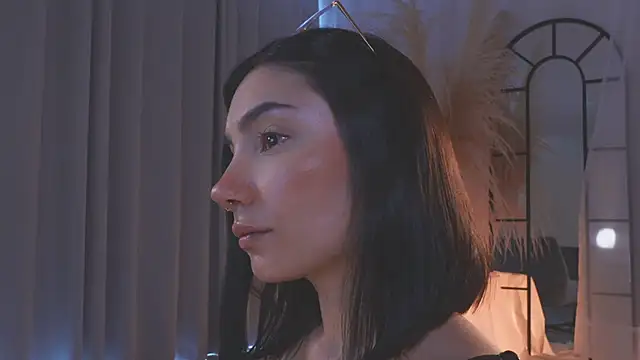 AmyArmstrong online show from 6, 11, 2025