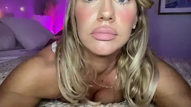 Fitnessbabe69 online show from 11, 3, 2025