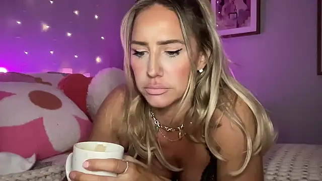 Fitnessbabe69 online show from 21, 3, 2025