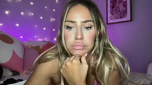 Fitnessbabe69 online show from 21, 3, 2025